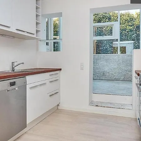 Hus M Gaard Have, 25m Fra Havet, Havn, Strand, High Speet Internet, Restauranter Appartement Rungsted